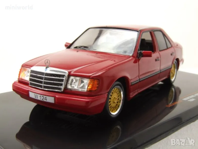 Mercedes-Benz 300E W124 1984 - мащаб 1:43 на IXO models моделът е нов в PVC дисплей-кейс, снимка 1