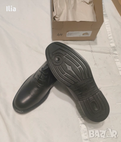 Обувки черни с връзки, снимка 4 - Ежедневни обувки - 48203811