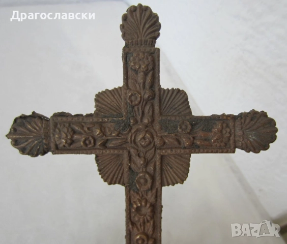 Различни: кръстове - Православен кръст, разпятие, религия, дърво и метал, с рози , снимка 6 - Други ценни предмети - 28872676