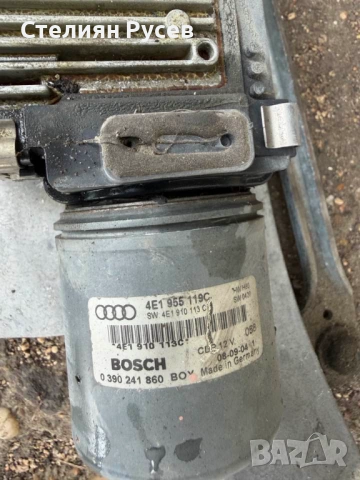  4E1 955 119 моторче предни чистачки с рамена  audi a8 s8 d3 5.2 450hp facelift 2009г цена 40 евро з, снимка 3 - Части - 53611589