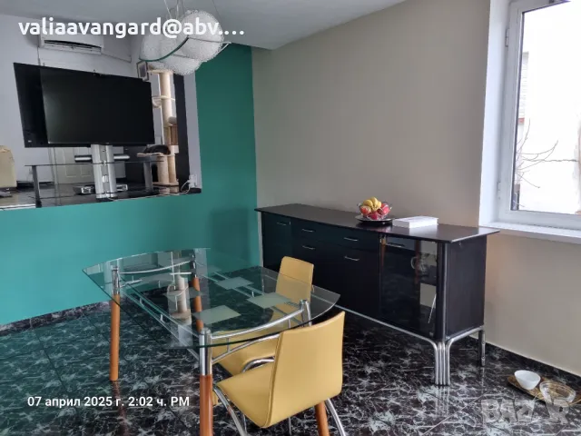 Продавам два шкафа за трапезария, снимка 1