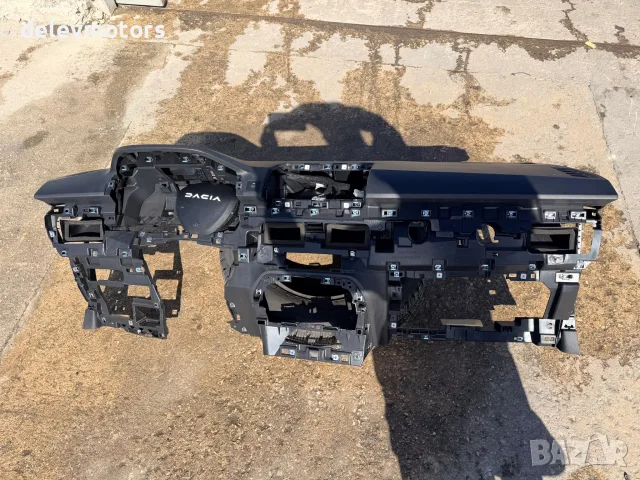681010919R табло арматурно от Dacia Sandero 3 1.0 TCe ECO-G с леки забележки