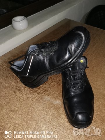 Работни обувки Uvex 47 номер, снимка 4 - Мъжки боти - 39829208