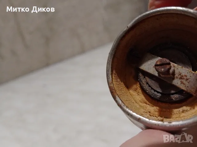 машинка винтидж за смилане на пипер Родина от соца, снимка 6 - Аксесоари за кухня - 56230757