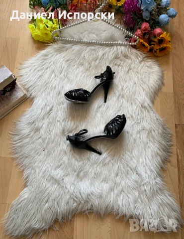 Сандали на ток, снимка 1