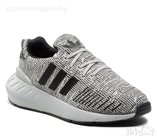 Юношески маратонки Adidas Swift Run 22 J, снимка 2 - Детски маратонки - 41540211