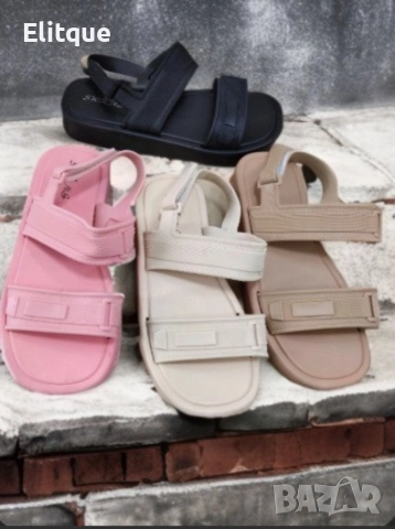 Семпли дамски сандали с изчистен дизайн