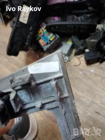 Конзола с бутони за ел стъкла Mercedes W210, снимка 7 - Части - 56227235