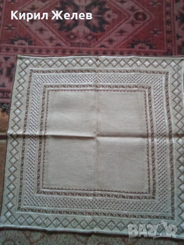 Каре бродирано 44082