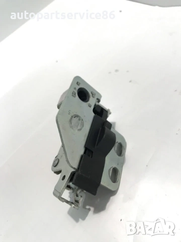 Заключващ механизъм за задна врата за Mercedes W906 Sprinter (2006-2011) A9067401135 , снимка 2 - Части - 53873957