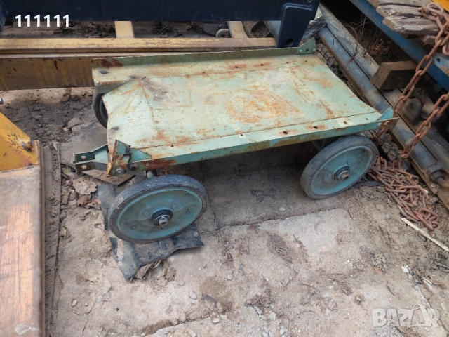 Количка с четири колела , снимка 2 - Други - 52966586