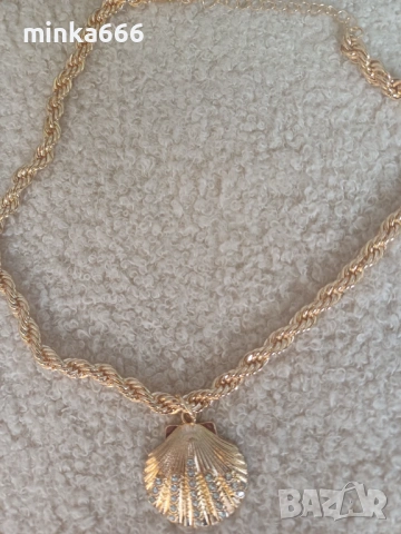 Позлатено синджирче с медальон., снимка 2 - Колиета, медальони, синджири - 53243199