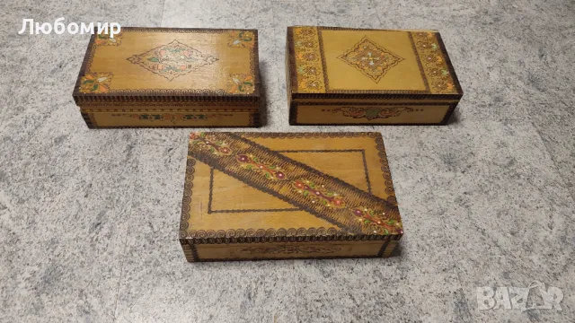 Продавам пирографирани дървени кутии от времето на социализма., снимка 3 - Антикварни и старинни предмети - 48848322