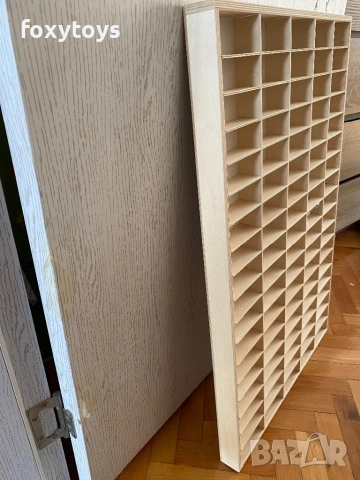 Дефектен дървен рафт, етажерка за колички, 90 отделения, Hot wheels, снимка 12 - Коли, камиони, мотори, писти - 53736218