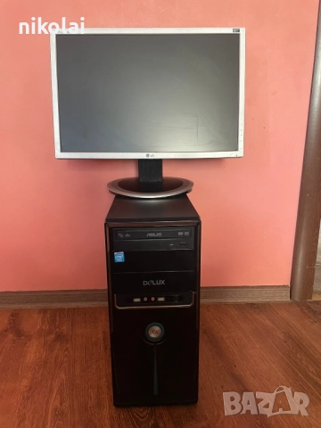 Компютър монитор и бюро , снимка 3 - Монитори - 51825799