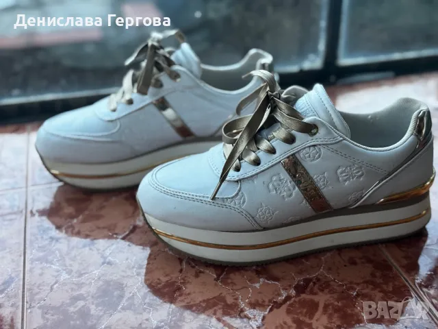 Сникърси guess бели, снимка 2 - Маратонки - 47540300