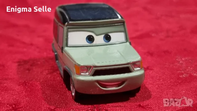 Метална колекционерска кола Disney Store CARS 2 MILES AXLEROD 1:43, снимка 3 - Колекции - 50010536