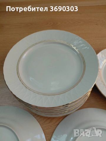Български порцелан Мрежеста Изида златен кант, 10 броя чинии за основно 23 см, по 3 евро за брой, снимка 6 - Чинии - 53779713