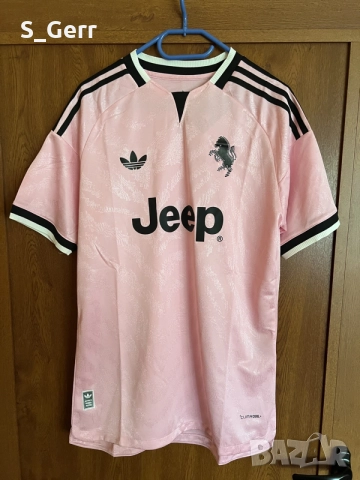 Juventus 2026-2027 away shirt
