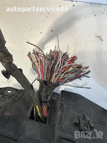 Кутия с предпазители за Mazda CX-7 2.2 MZR CD (2011) 518818109, снимка 3 - Части - 53654082