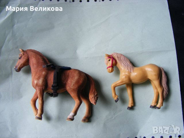 Две фигури на кон, снимка 1 - Фигурки - 41185142