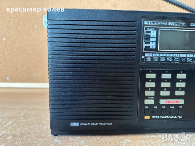 радиоприемник "Universum World Band Receiver TR 3061 B" /SANGEAN/, снимка 5 - Радиокасетофони, транзистори - 53850134