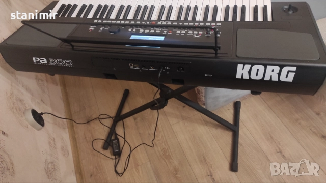 Korg PA 300, снимка 2 - Синтезатори - 51979420