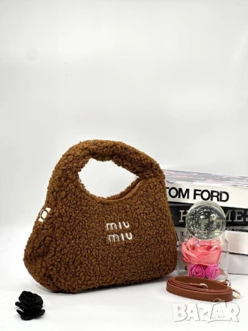 чанти Miu Miu , снимка 10 - Чанти - 50747186
