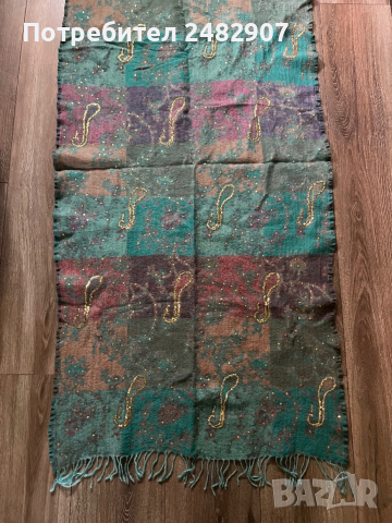 Дамски шал, снимка 4 - Шалове - 53777127