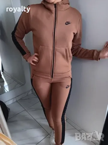 Nike дамски ватиран екип