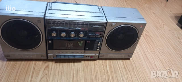 Руски касетофон Вега.