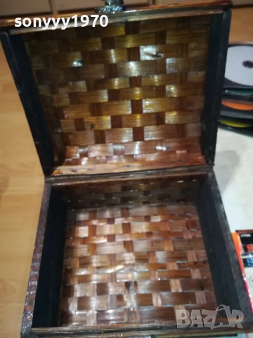 ПЛЕТЕНА РЕТРО КУТИЯ ЗА КОЛЕКЦИЯ 0509250942LCHERY