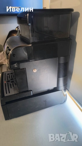 Продавам професионална кафемашина, снимка 4 - Кафемашини - 53626515