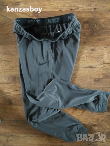 nike - страхотно мъжко долнище , снимка 8 - Спортни дрехи, екипи - 42613366