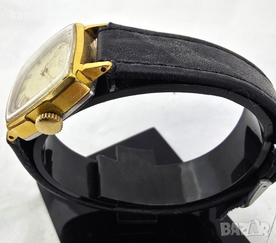 Винтидж съветски часовник LUCH - позлатен AU 10+ - произведен в СССР - нова черна каишка Винтидж , снимка 3 - Антикварни и старинни предмети - 53658534