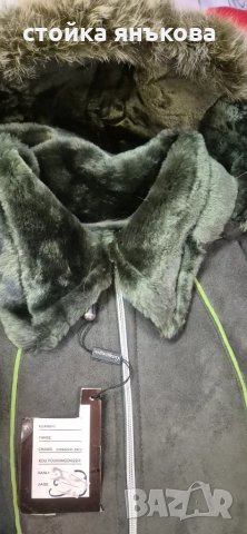 Продавам дамски масленозелен къс кожух, снимка 4 - Палта, манта - 47342408