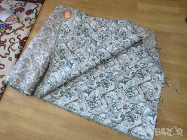 Българска дамаска шарка МАриела - синьо с орнаменти  - топ 3 метра широчина 1,45 дамаска за диван