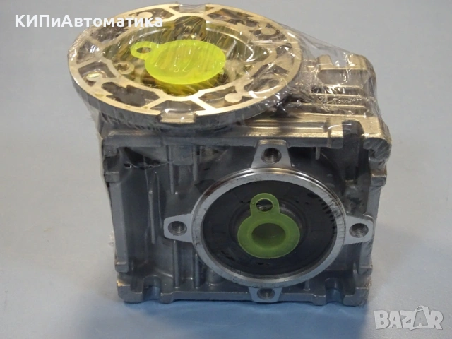 Червячен редуктор CHIARAVALLI CHM-30U worm reducer size-30 ratio-60, снимка 6 - Резервни части за машини - 53166135