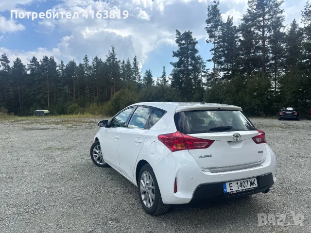 Тойота Аурис хечбек, снимка 5 - Автомобили и джипове - 55901794