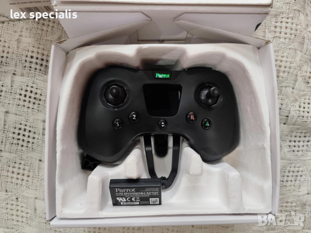 Хибриден дрон Parrot Swing с контролер Flypad като нов, снимка 10 - Дронове и аксесоари - 53221394