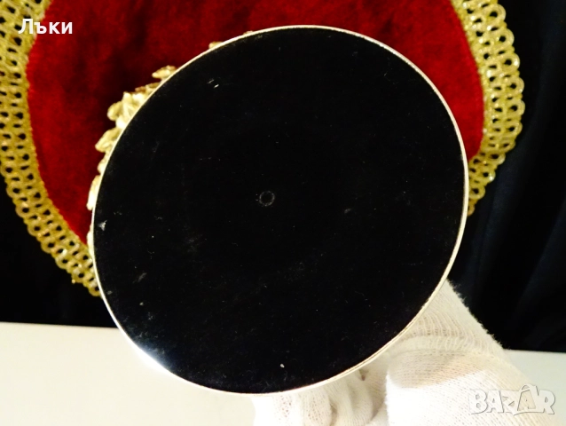 Посребрен бронзов свещник 16 см., 330 гр. , снимка 5 - Антикварни и старинни предмети - 52931182