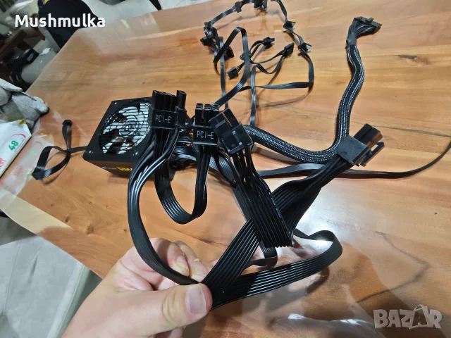 Продавам работещо захранване Corsair RM650 (80 Plus Gold), снимка 13 - Захранвания и кутии - 56244896