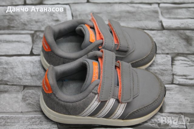 Детски маратонки Adidas, снимка 3 - Детски маратонки - 39720095