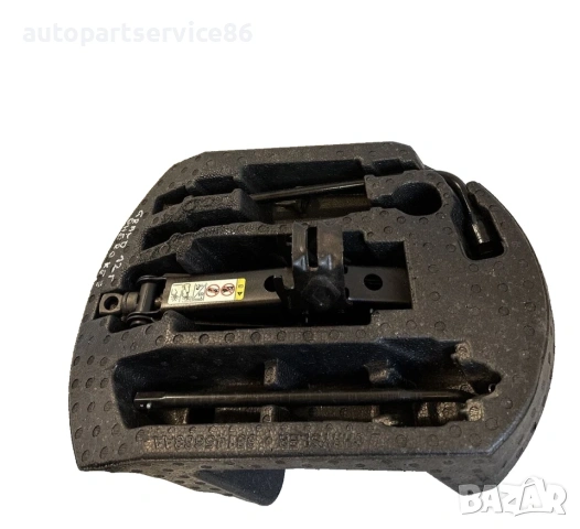 Крик за автомобил Jeep Grand Cherokee (2012) 68145664AA