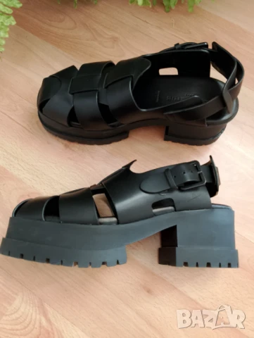 МАРКОВИ САНДАЛИ КОЖА ФРЕНСКИ, снимка 2 - Чехли - 41843832