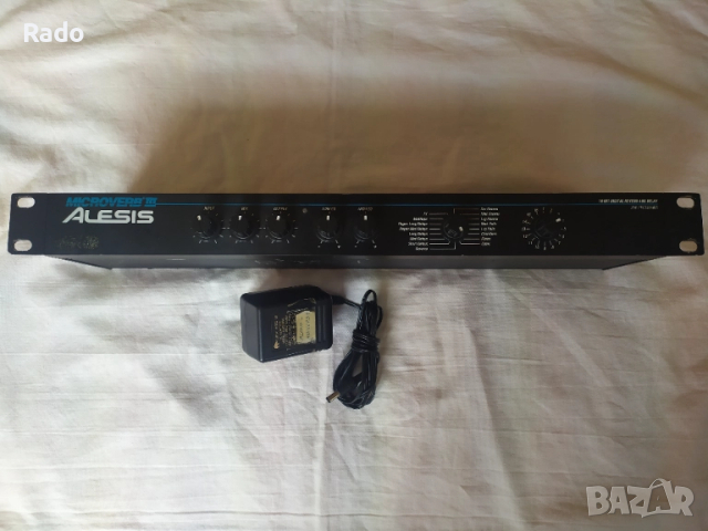 Продавам вокален  ефект "Alessis microverb 3"