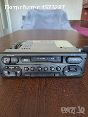 Автомобилен радиоопарат оригинален от лек автовобил "Рено", снимка 4 - Части - 51464484