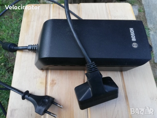 Зарядно BOSCH Classic за велосипед 36V  4A, снимка 2 - Велосипеди - 52587003