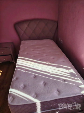 Легло "Bambi Pinky". 