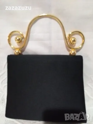 Малка черна чантичка със златна дръжка, снимка 5 - Чанти - 50051219